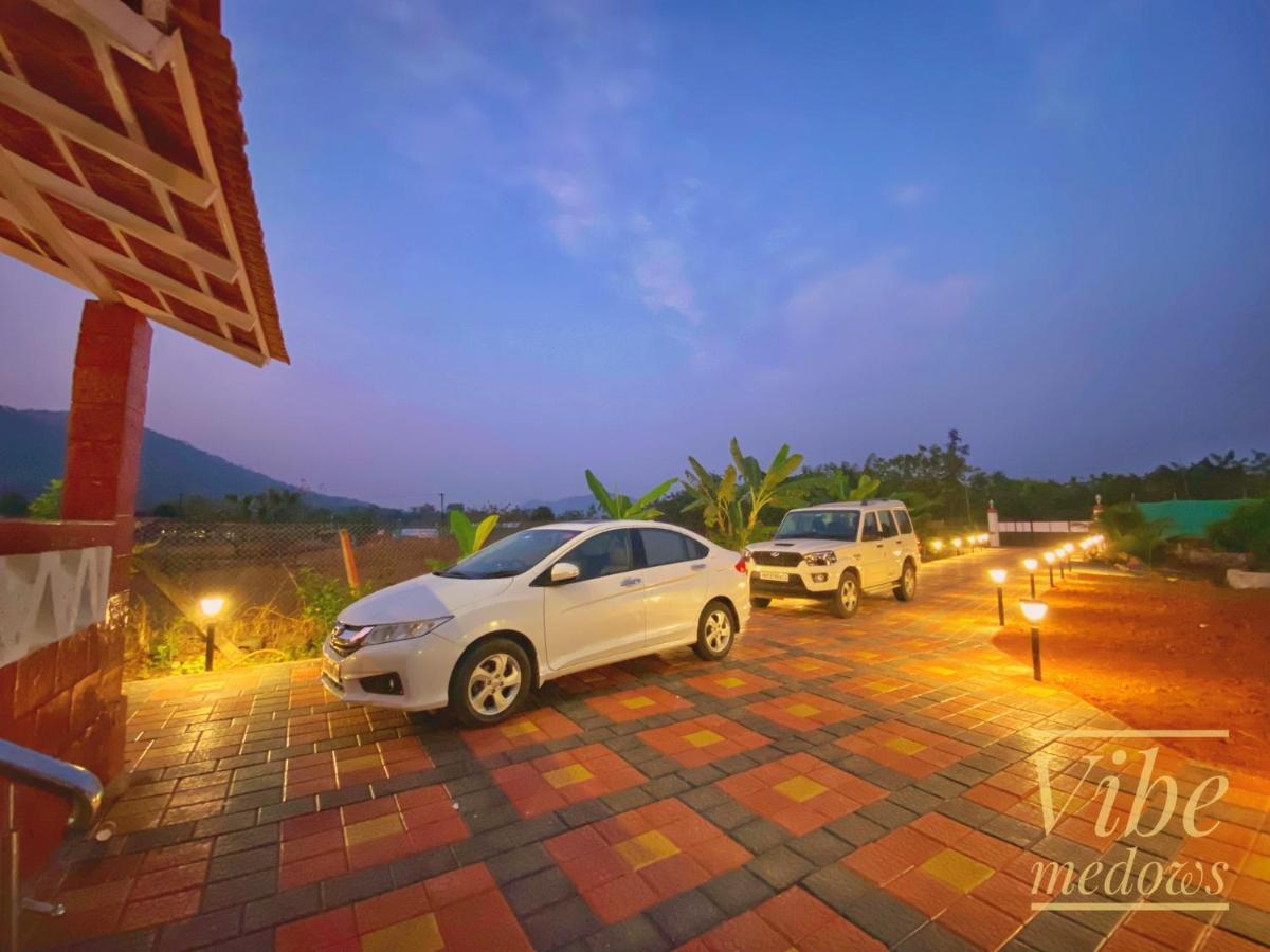 Vibe Meadows Villa With Private Swimming Pool Near Kashid Beach Exteriör bild