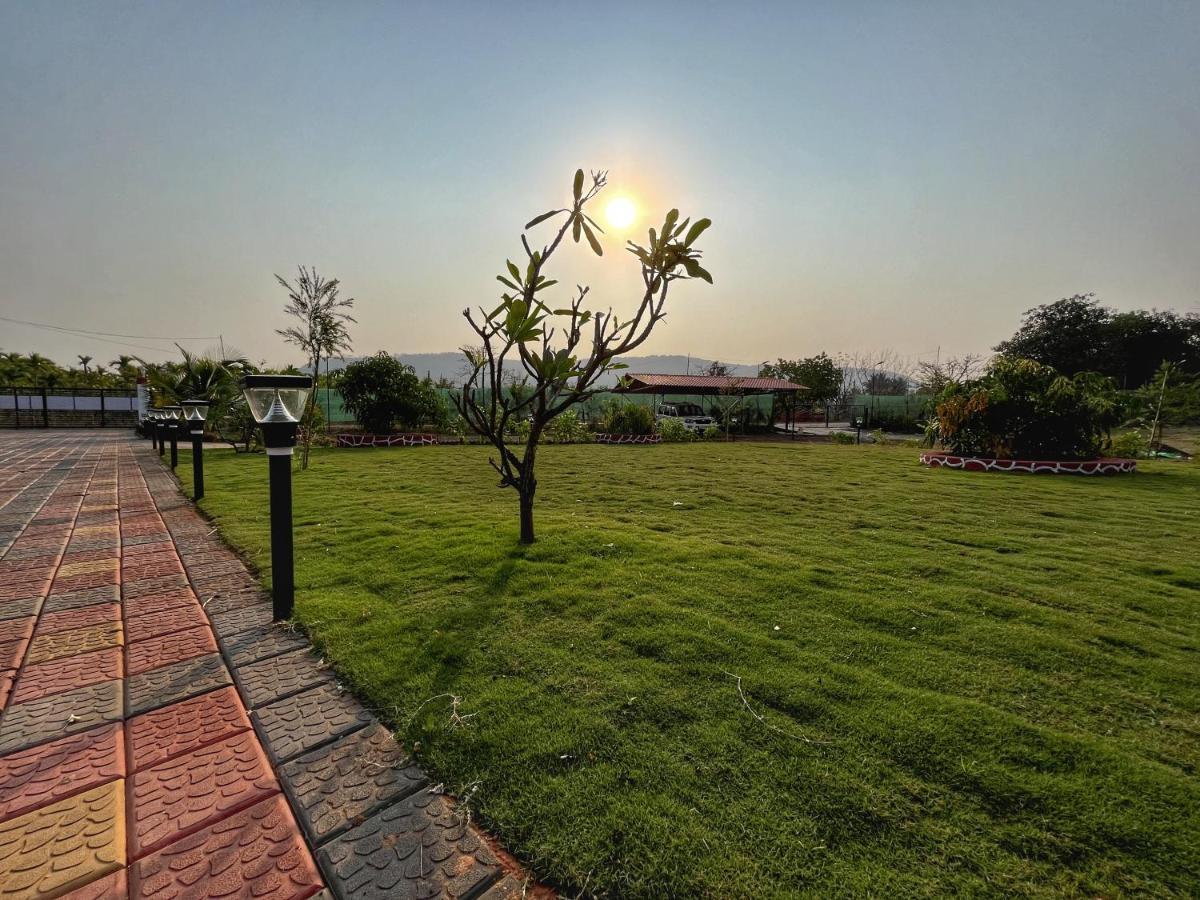 Vibe Meadows Villa With Private Swimming Pool Near Kashid Beach Exteriör bild
